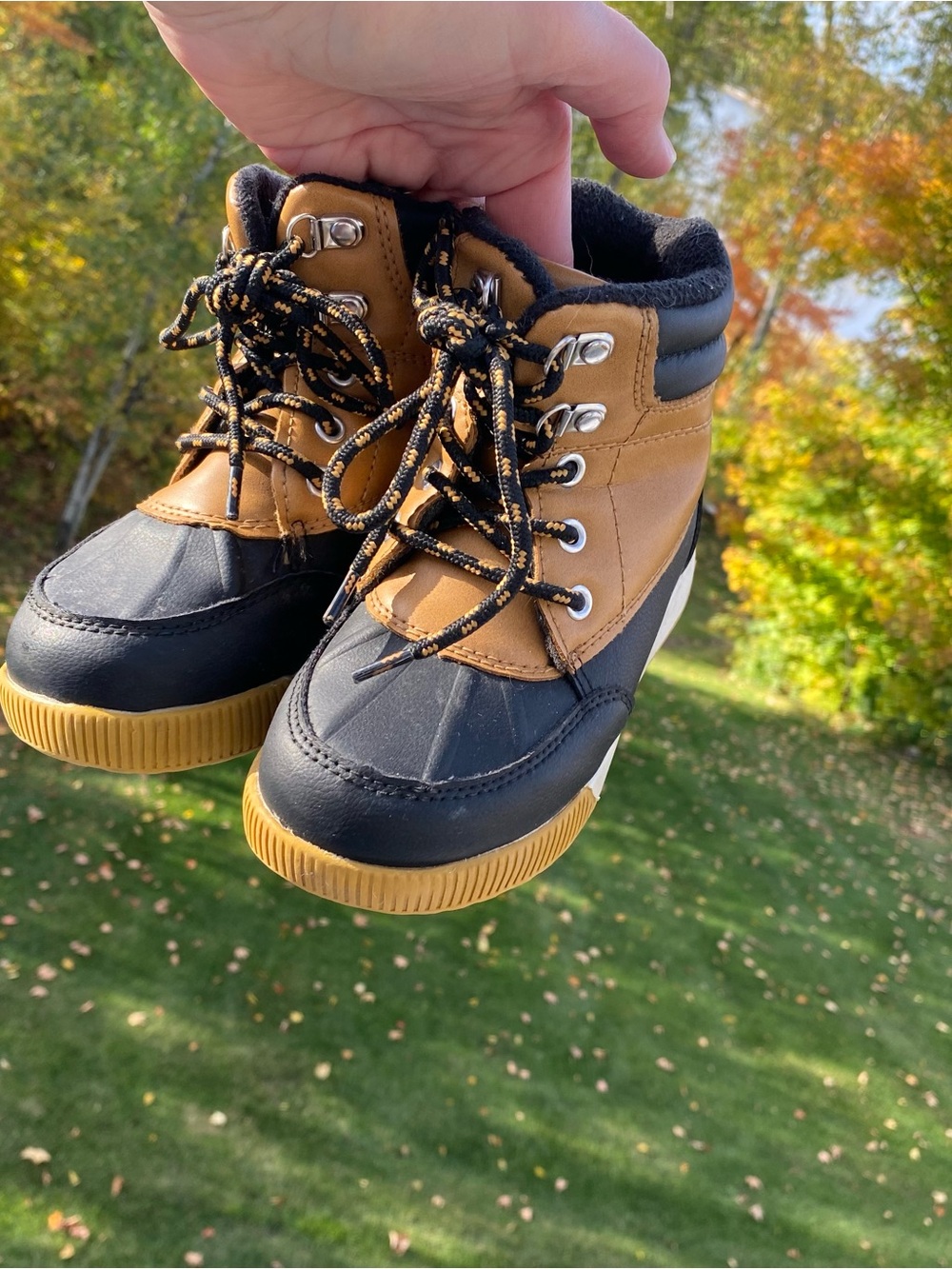 wonder nation Black and Tan Kids Lace-Up Winter Boots boys size 10